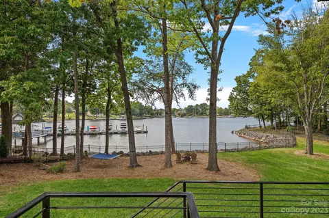 20701 Pointe Regatta Dr, Cornelius, NC 28031 photo 32
