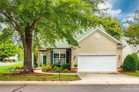 403 Garnet Ct, Fort Mill, SC 29708