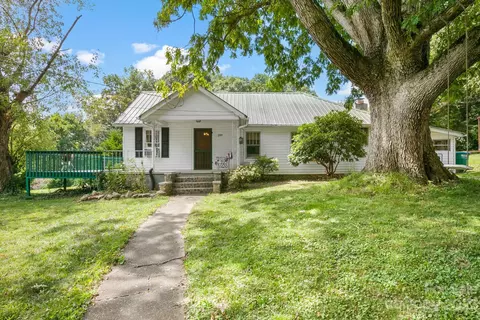 299 Morgan Rd, Candler, NC 28715