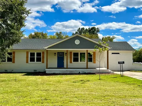 4949 Tom Query Rd, Harrisburg, NC 28075