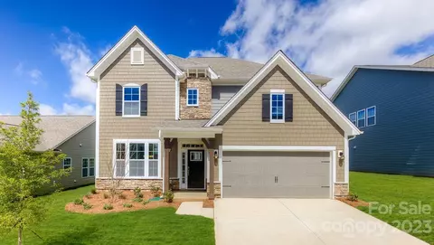 167 Thornberry Rd, Hendersonville, NC 28792