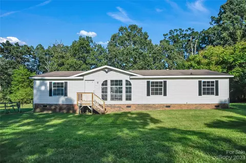 1382 Overlook Ln, Vale, NC 28168