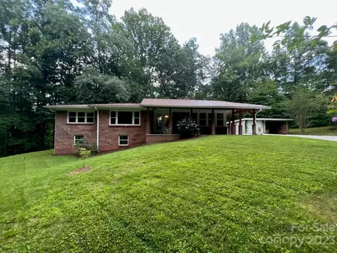 115 Gray Wolf Ln, Old Fort, NC 28762