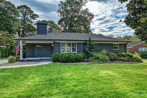 5217 Baker Dr, Charlotte, NC 28210