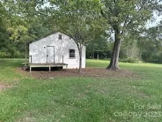 82 Whiting St, Polkton, NC 28135