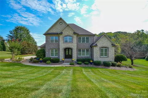 5934 Boston Dr, Greensboro, NC 27455