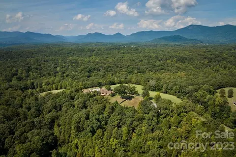 574 Golden Rd, Tryon, NC 28782