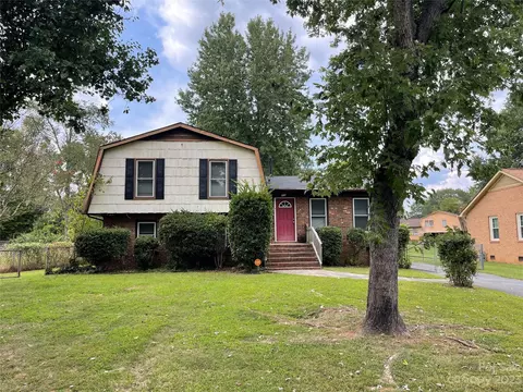 410 Vickery Dr, Charlotte, NC 28215