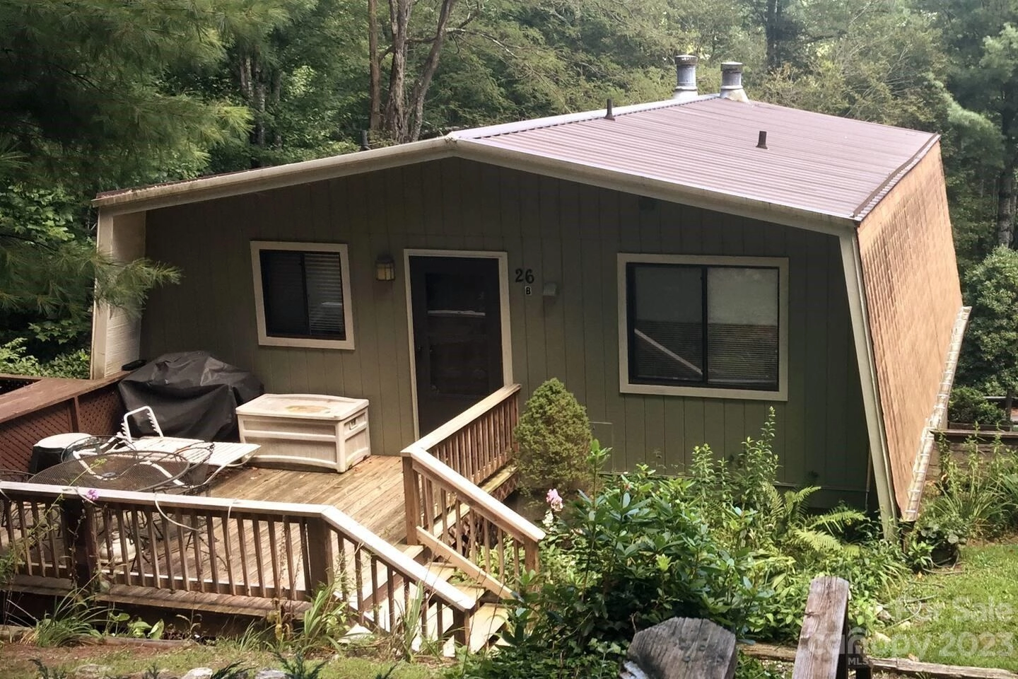 26 Pinetop B Cir Unit B