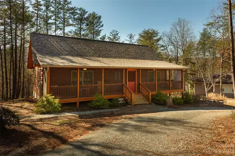 116 Hilltop Ct, Lake Lure, NC 28746