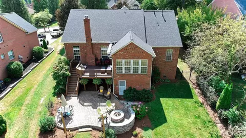 2482 Green Point Ln, Denver, NC 28037