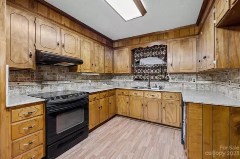 2202 Griffith Rd, Monroe, NC 28112 photo 10