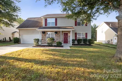 2737 Amber Crest Dr, Gastonia, NC 28052