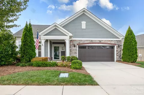 17109 Courtside Landing Dr, Cornelius, NC 28031