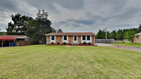 2616 Lynn Dr, Concord, NC 28025
