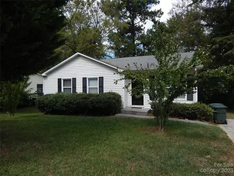 106 Whispering Pines Ln, Huntersville, NC 28078