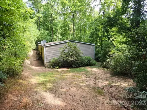 25 Casey Dr, Candler, NC 28715
