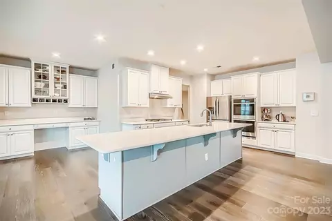 10115 Andres Duany Dr, Huntersville, NC 28078