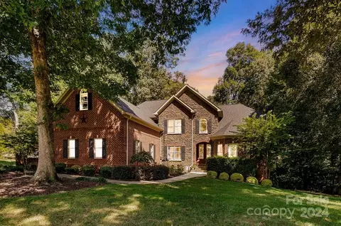 113 Walnut Hill Ct, Mooresville, NC 28115