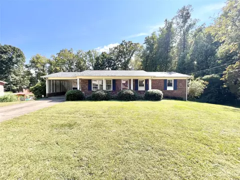 1203 Floral Dr, Lenoir, NC 28645