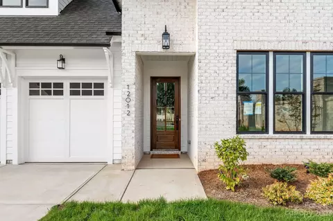 12012 Cambridge Square Dr, Cornelius, NC 28031 photo 3