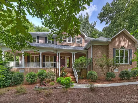 5090 Cambridge Oaks Dr, Matthews, NC 28104