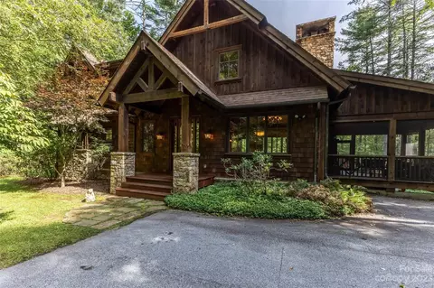 853 Heritage Dr, Sapphire, NC 28774