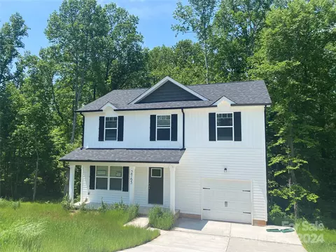 2765 Emperor St, Claremont, NC 28610
