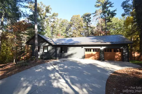 11 Nanas Branch Dr, Asheville, NC 28806
