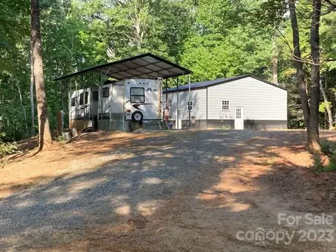 164 Cades Cv, Marion, NC 28752
