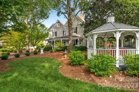 109 E Haywood Ln, Mount Gilead, NC 27306