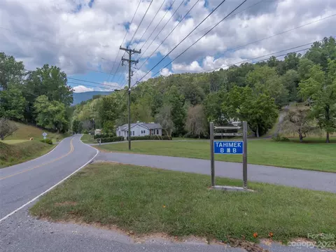 000 Tuhy Dr, Sylva, NC 28779 photo 3