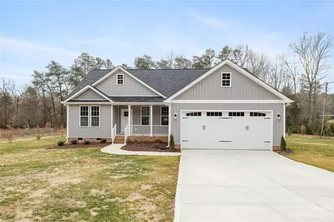 131 Kiser St, Bessemer City, NC 28016