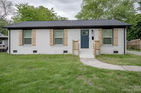 3943 Fieldcrest Rd, Charlotte, NC 28217