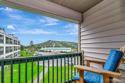301 Pinnacle Inn 3303a Rd #3303A, Beech Mountain, NC 28604