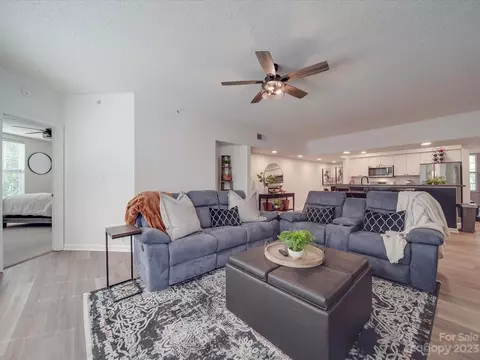 405 7th 305 St #305, Charlotte, NC 28202