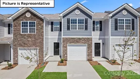 9140 Lowfalls Ln, Charlotte, NC 28216