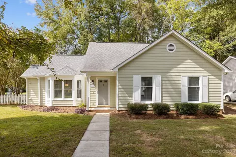 6401 Calliope Ct, Charlotte, NC 28227