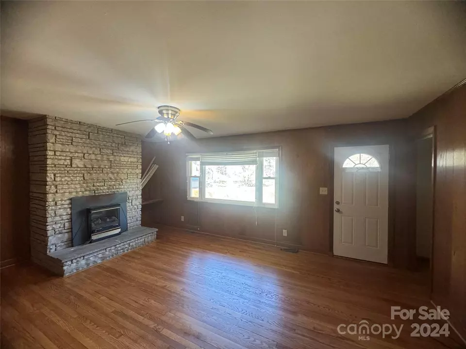 1001 N 197 N Hwy N, Bakersville, NC 28705 15 Photos Movoto