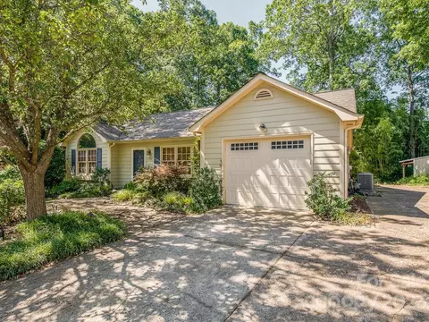 12502 Newstead Rd, Huntersville, NC 28078