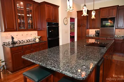 3603 Bermuda Ne Dr NE, Conover, NC 28613 photo 9