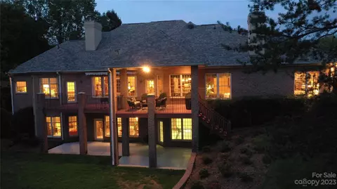 3603 Bermuda Ne Dr NE, Conover, NC 28613 photo 2