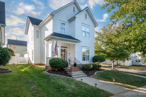 166 Gresham Ln, Mooresville, NC 28117