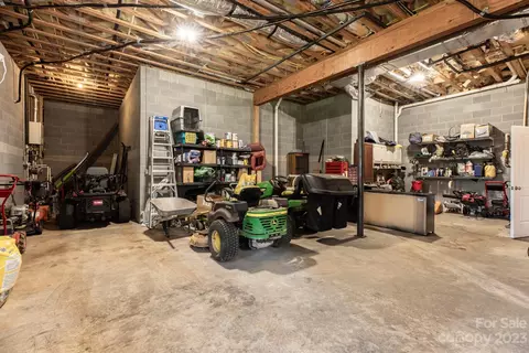 245 Hawks Nest Trl, Purlear, NC 28665 photo 46