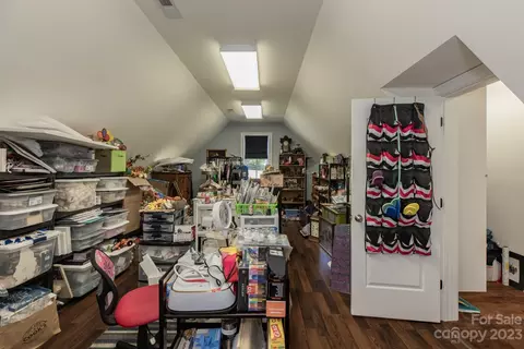 245 Hawks Nest Trl, Purlear, NC 28665 photo 37