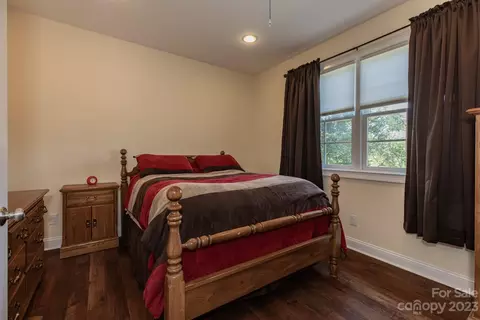 245 Hawks Nest Trl, Purlear, NC 28665 photo 33