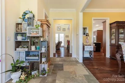 245 Hawks Nest Trl, Purlear, NC 28665 photo 4