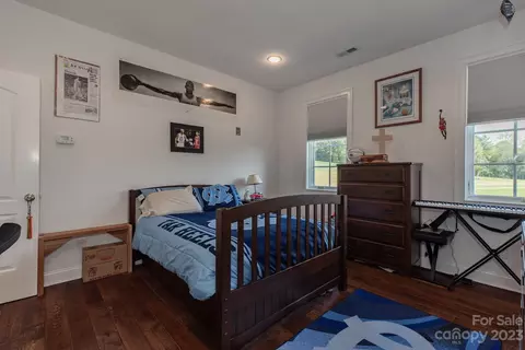 245 Hawks Nest Trl, Purlear, NC 28665 photo 27