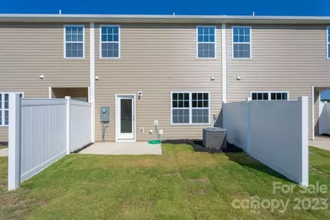 5640 Carrington Ct, Trinity, NC 27370 photo 2