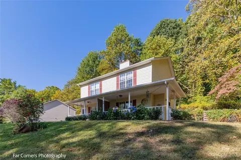 7 Rocking Porch Rd, Asheville, NC 28805